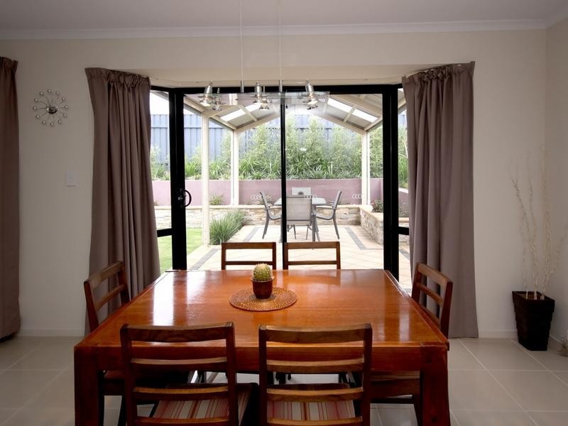 4 Walnut Street, Old Reynella SA 5161