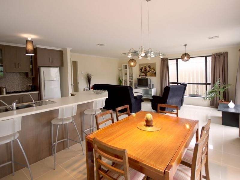 4 Walnut Street, Old Reynella SA 5161