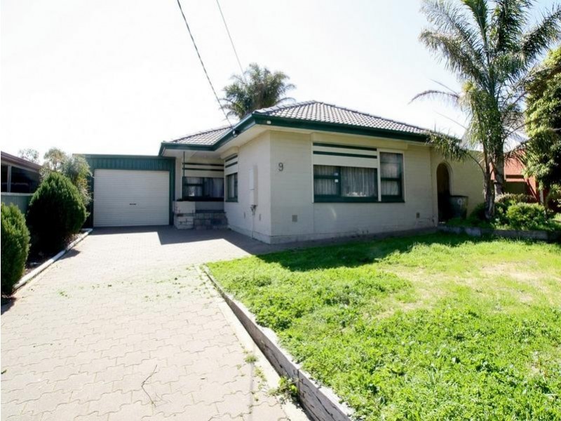 9 Marcian Street, Christie Downs SA 5164