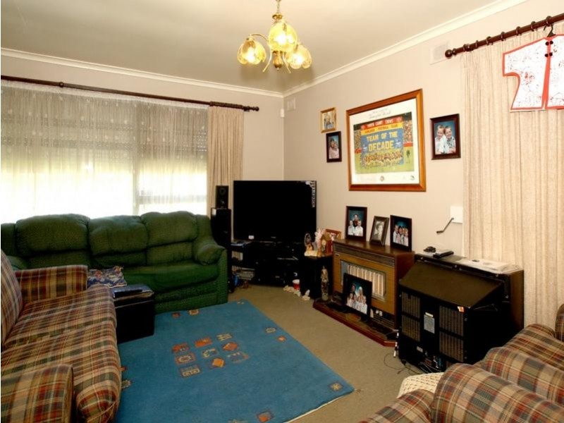 9 Marcian Street, Christie Downs SA 5164