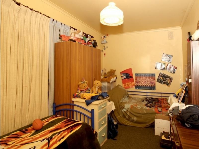 9 Marcian Street, Christie Downs SA 5164