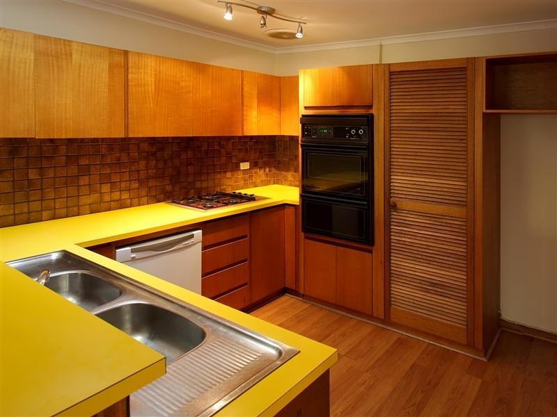 18 Booth Street, Happy Valley SA 5159