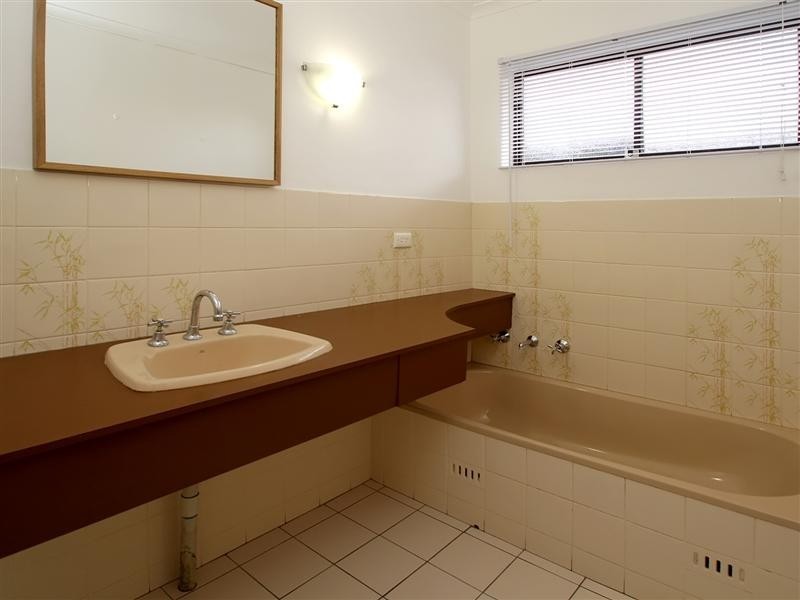 18 Booth Street, Happy Valley SA 5159