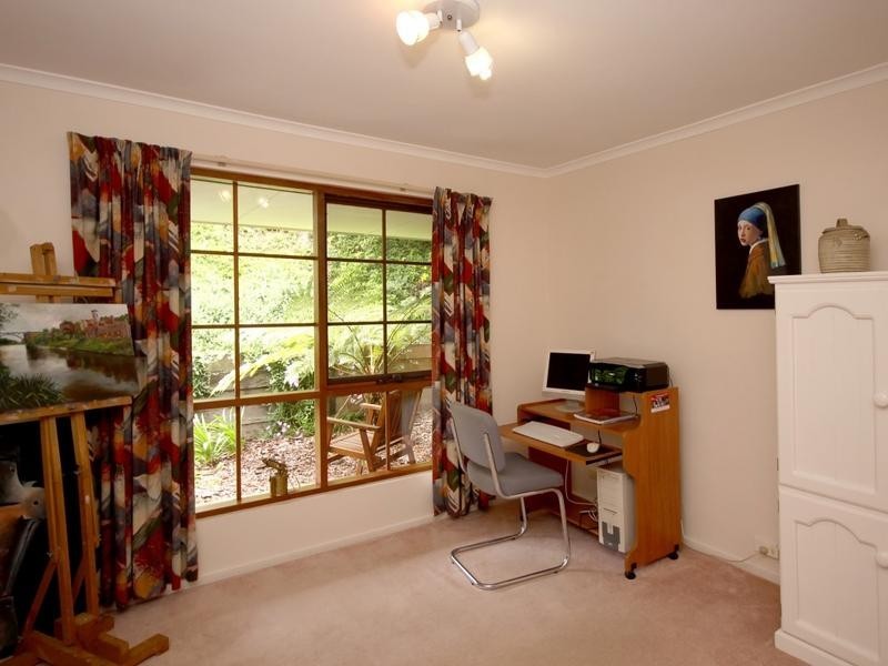 8 Nayook Grove, Happy Valley SA 5159