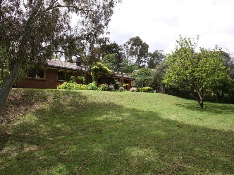 8 Nayook Grove, Happy Valley SA 5159