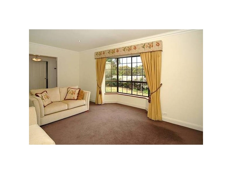 22 Walters Crescent, Aberfoyle Park SA 5159