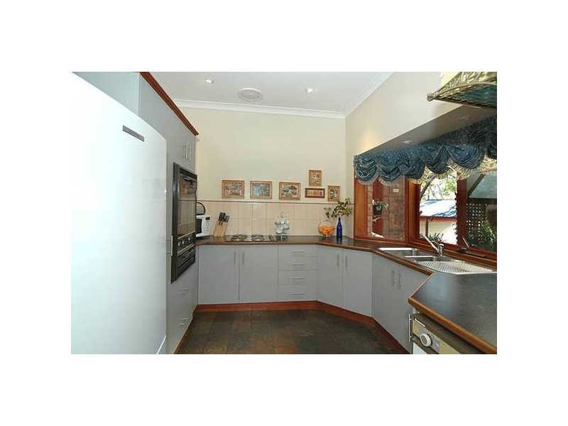 1 Tawny Court, Aberfoyle Park SA 5159
