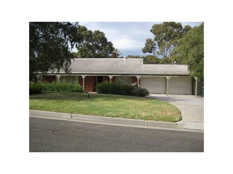 3 Broadmeadow Drive, Flagstaff Hill SA 5159