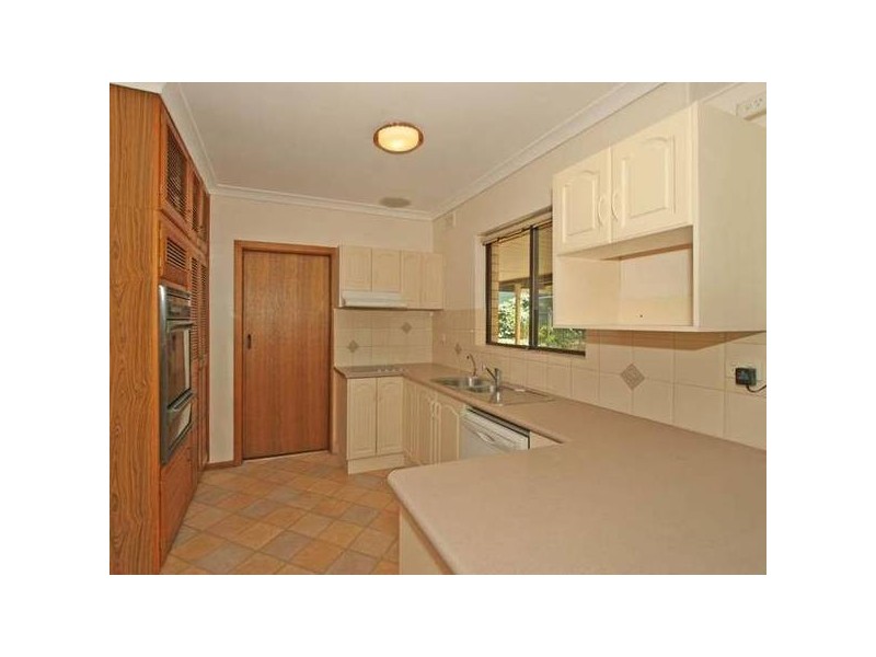 11 Vynland Drive, Flagstaff Hill SA 5159