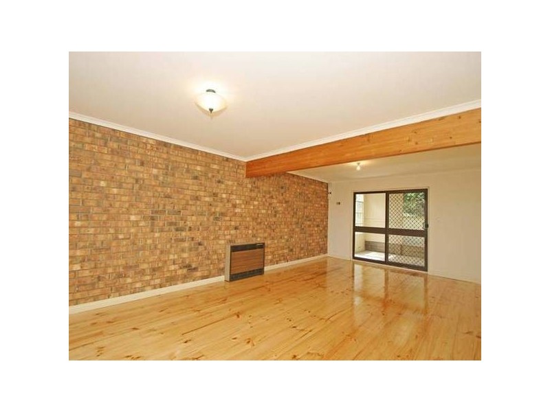 25 Sunnymeade Drive, Aberfoyle Park SA 5159