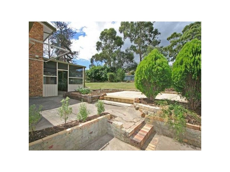25 Sunnymeade Drive, Aberfoyle Park SA 5159