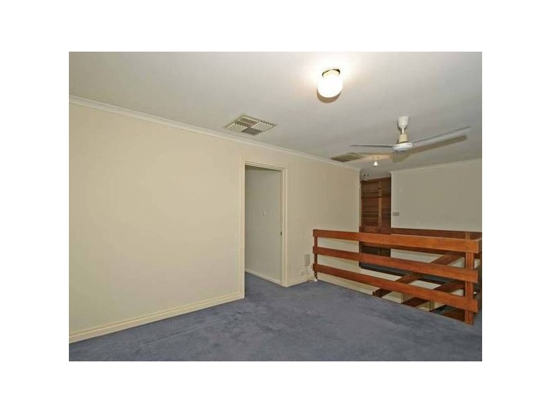 25 Sunnymeade Drive, Aberfoyle Park SA 5159