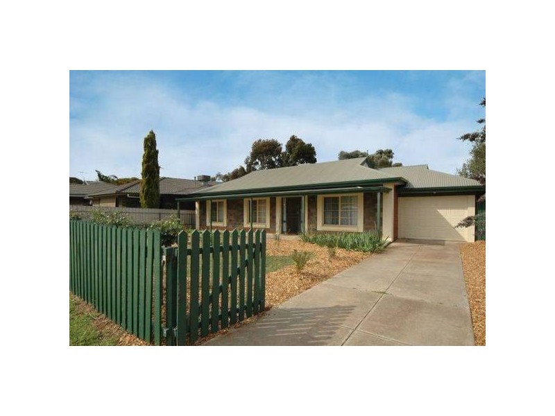 28 Oakridge Rise, Huntfield Heights SA 5163