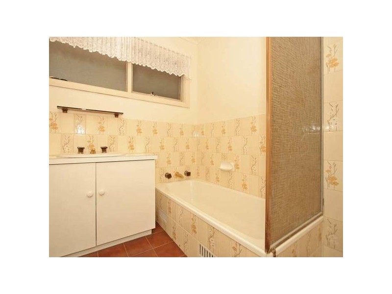 32 Maluka Drive, Happy Valley SA 5159