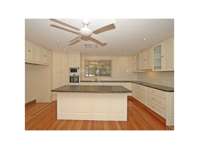 32 Maluka Drive, Happy Valley SA 5159
