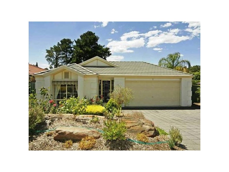 11 Glen Eyre Court, Aberfoyle Park SA 5159