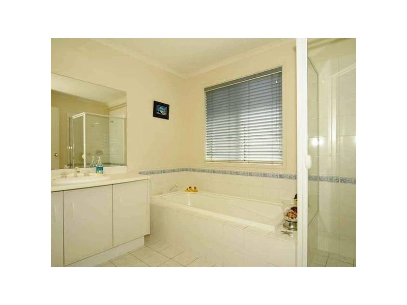 11 Glen Eyre Court, Aberfoyle Park SA 5159