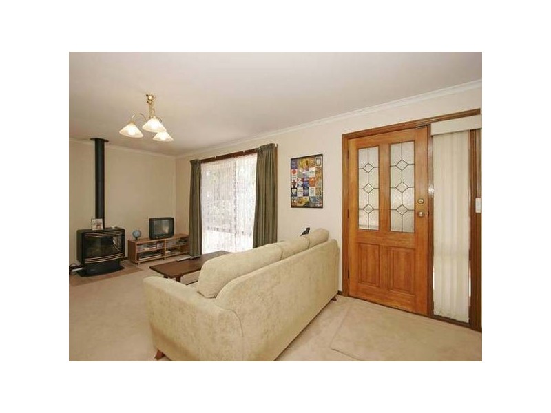 30 Torresan
Crescent, Flagstaff Hill SA 5159