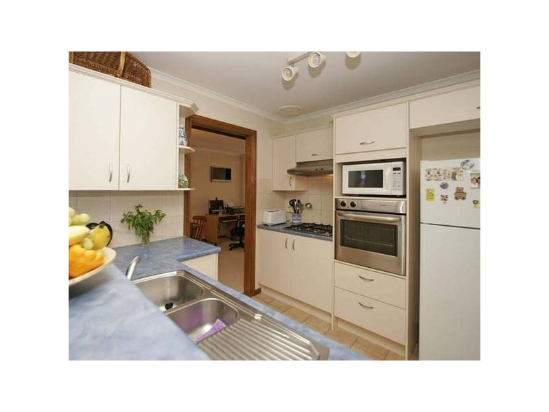 30 Torresan
Crescent, Flagstaff Hill SA 5159