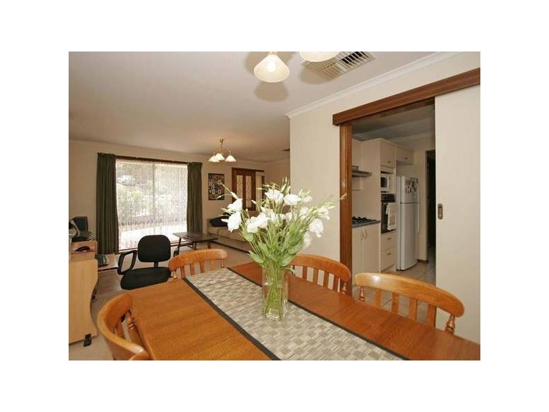 30 Torresan
Crescent, Flagstaff Hill SA 5159