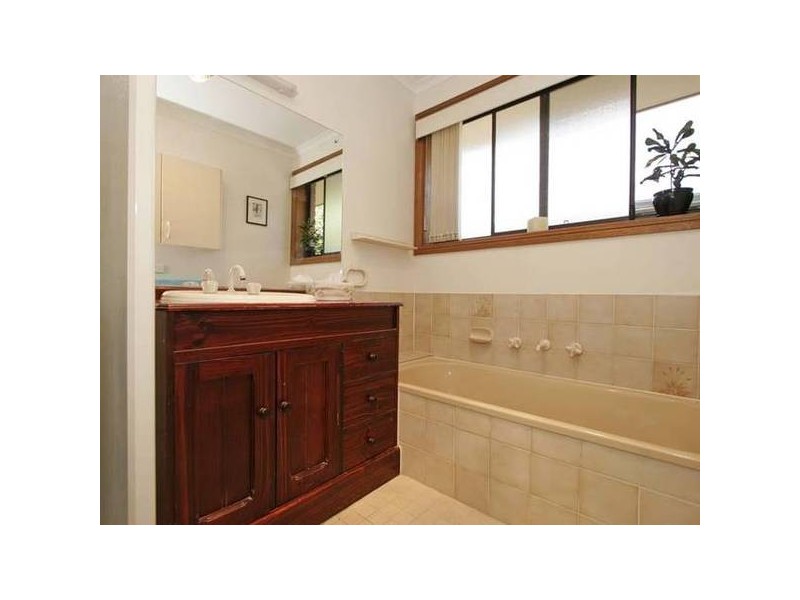 30 Torresan
Crescent, Flagstaff Hill SA 5159