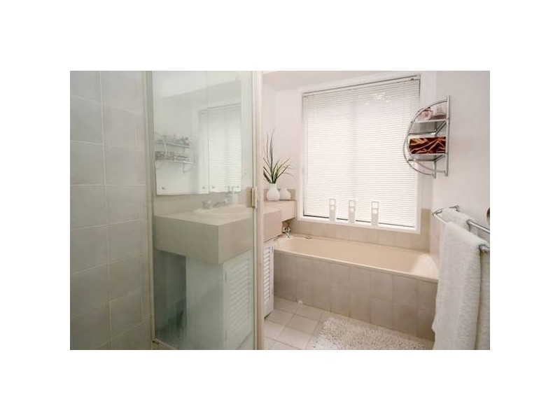 100 Lander Road, Trott Park SA 5158