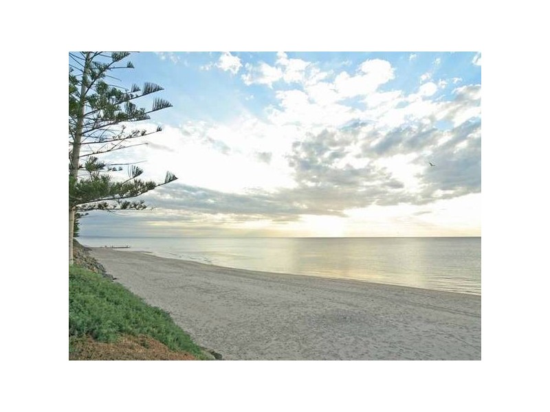 26 Esplanade, Christies Beach SA 5165