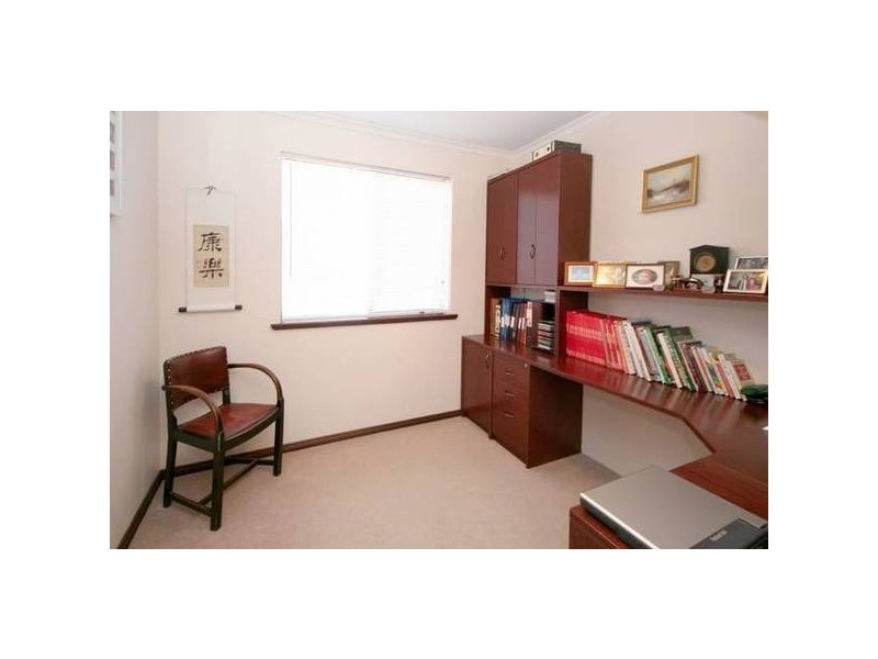 60 Horseshoe Drive, Aberfoyle Park SA 5159