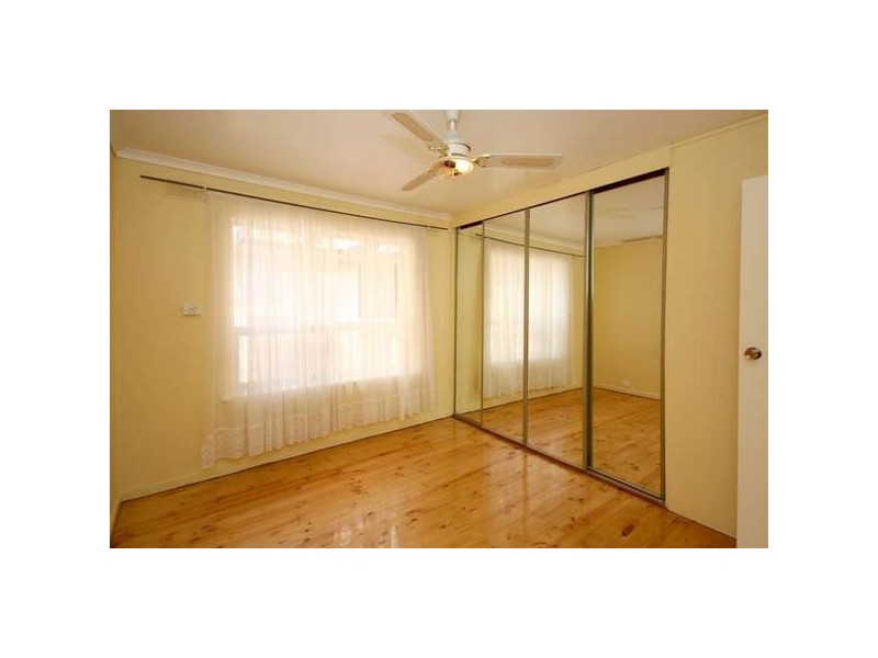 30 Roxanne Avenue, Aberfoyle Park SA 5159