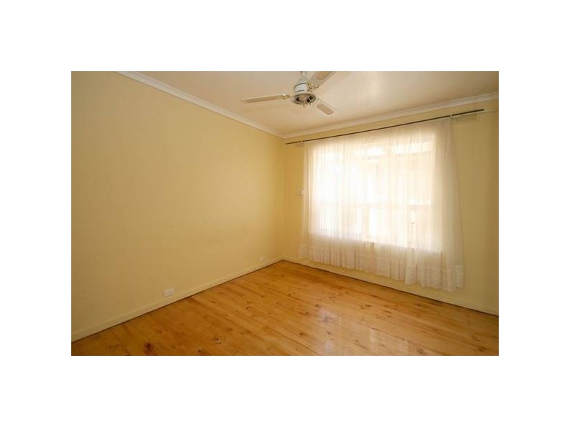 30 Roxanne Avenue, Aberfoyle Park SA 5159