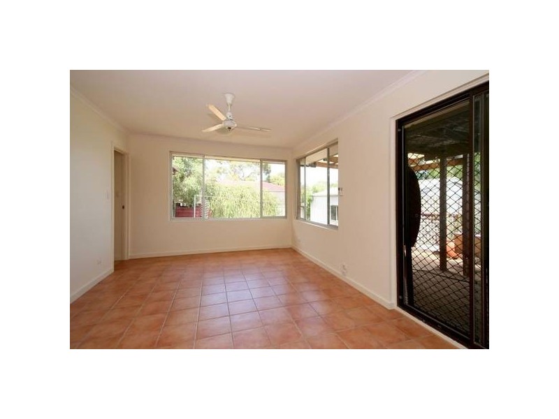 30 Roxanne Avenue, Aberfoyle Park SA 5159