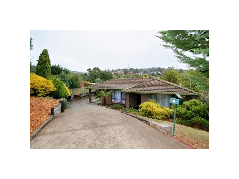 18 Vaucluse Drive, Happy Valley SA 5159