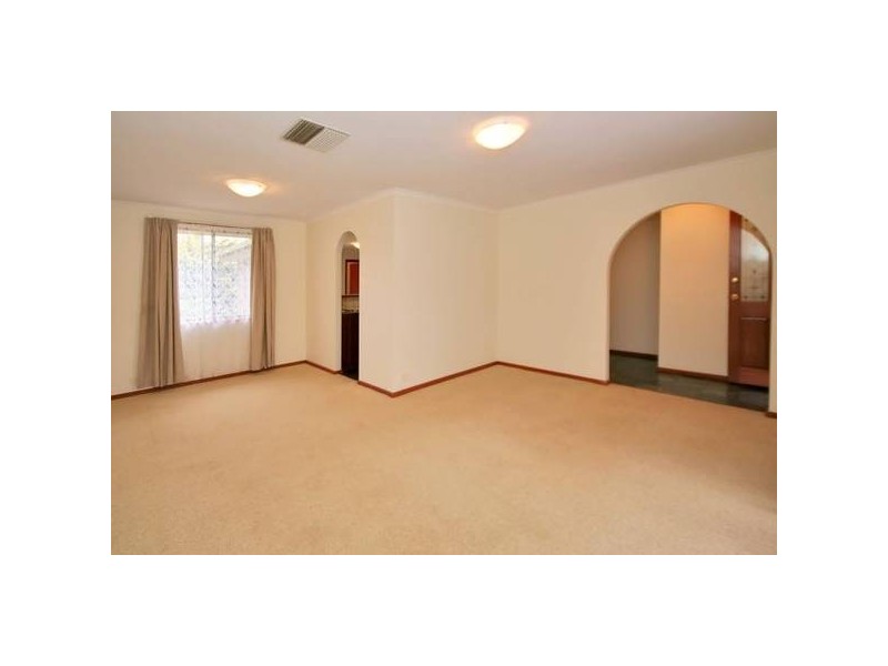 18 Vaucluse Drive, Happy Valley SA 5159