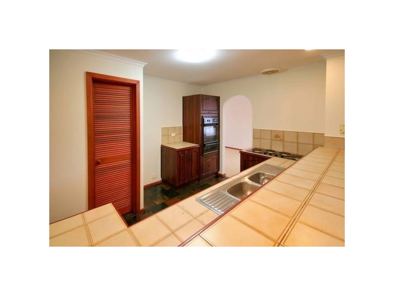 18 Vaucluse Drive, Happy Valley SA 5159