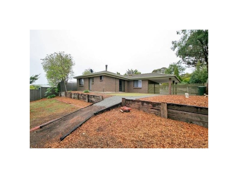 18 Vaucluse Drive, Happy Valley SA 5159