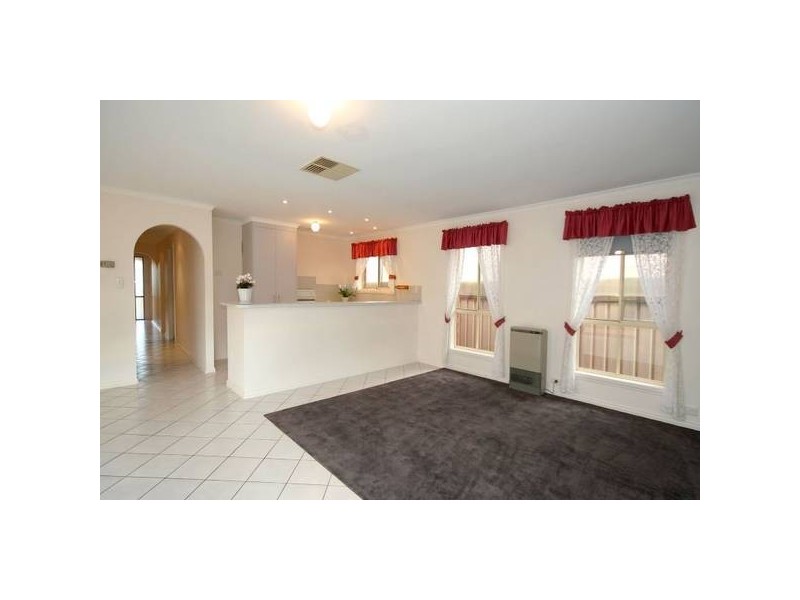 4 Topaz Close, Woodcroft SA 5162