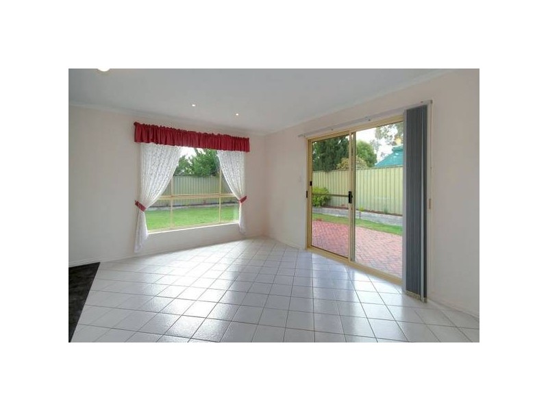 4 Topaz Close, Woodcroft SA 5162