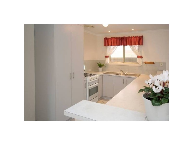 4 Topaz Close, Woodcroft SA 5162