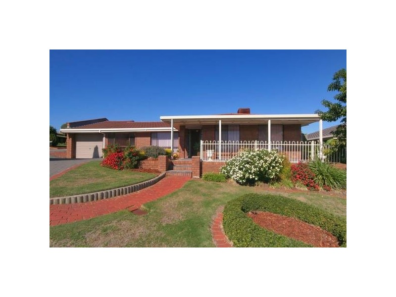 5 Poralka Crescent, Hallett Cove SA 5158
