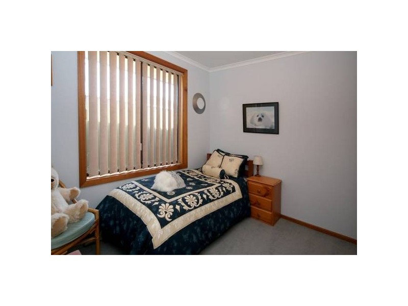 5 Poralka Crescent, Hallett Cove SA 5158