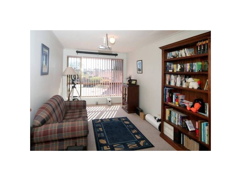 5 Poralka Crescent, Hallett Cove SA 5158