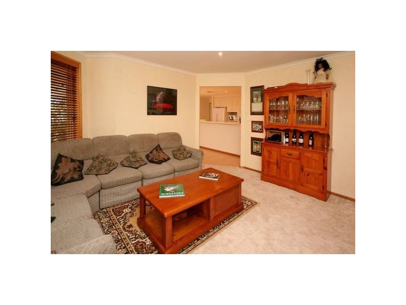 42 Horseshoe Drive, Woodcroft SA 5162