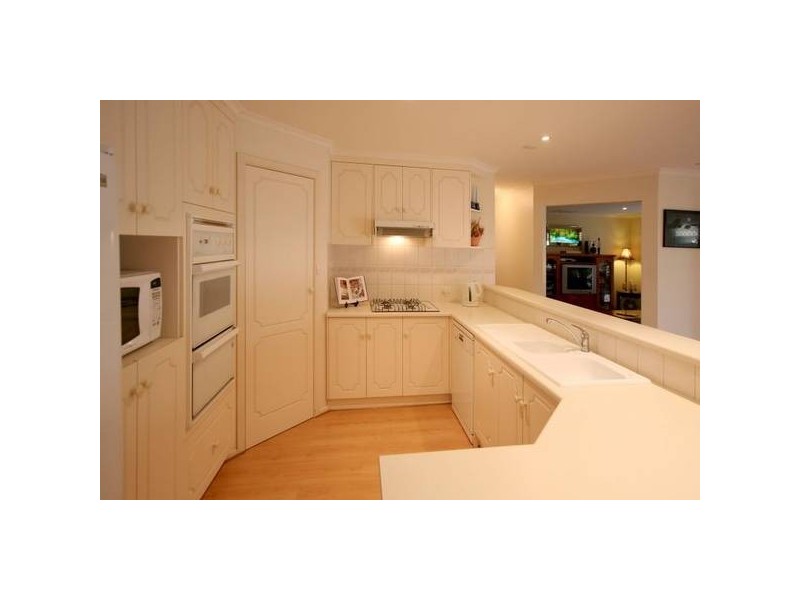 42 Horseshoe Drive, Woodcroft SA 5162