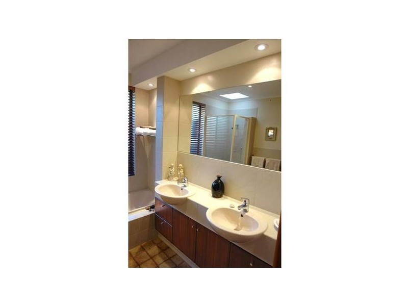 31 Woodhall Drive, Happy Valley SA 5159