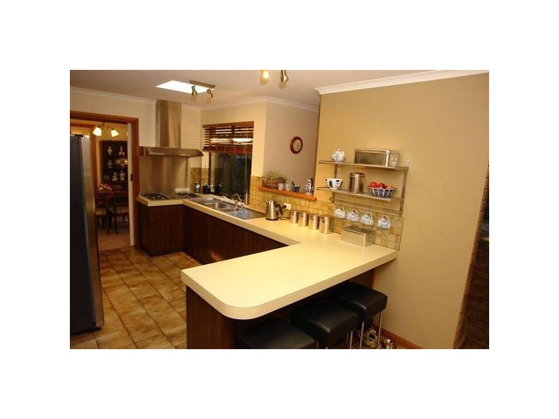 31 Woodhall Drive, Happy Valley SA 5159