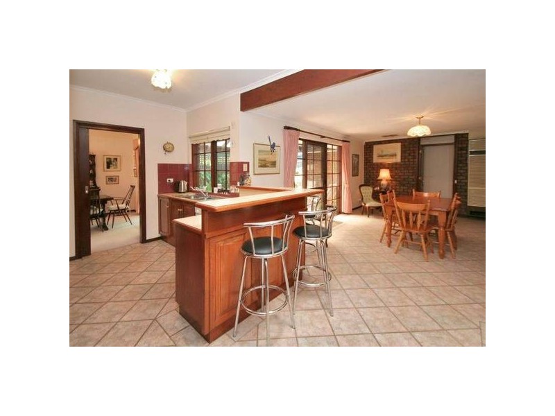 60 Horseshoe Drive, Aberfoyle Park SA 5159