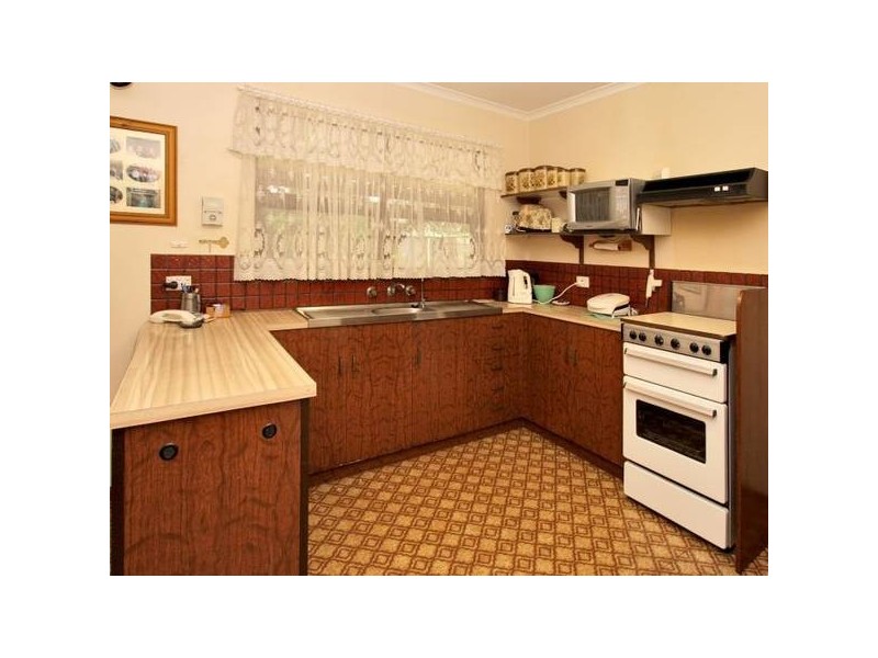 7 Lyle Street, Happy Valley SA 5159