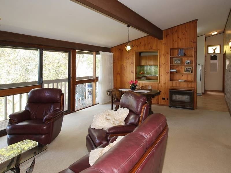 8 Wayne Avenue, Darlington SA 5047