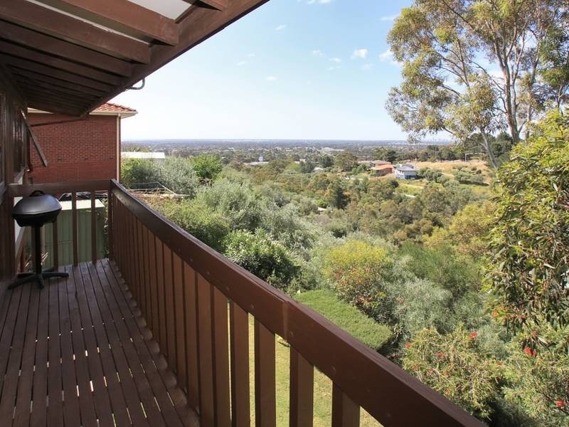 8 Wayne Avenue, Darlington SA 5047