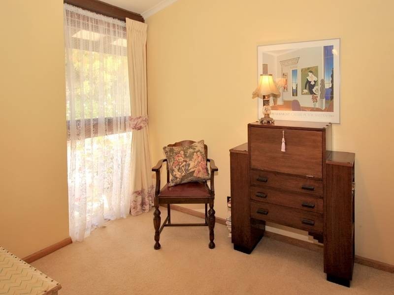 8 Wayne Avenue, Darlington SA 5047